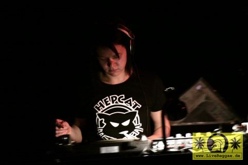 DJ Johnny Grumble (D) and DJ DeeCee (D) Easter Ska Jam - Conne Island, Leipzig 03. April 2010 (2).JPG